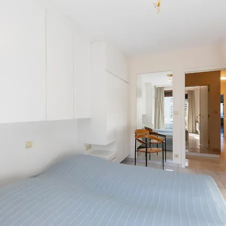 Mesanges - 0401 + Box 1/2 Apartment *